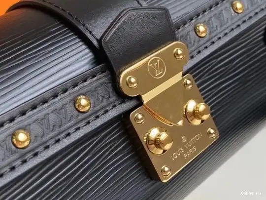 VUITTON TRUNK PAPILLON LOUIS 0602
